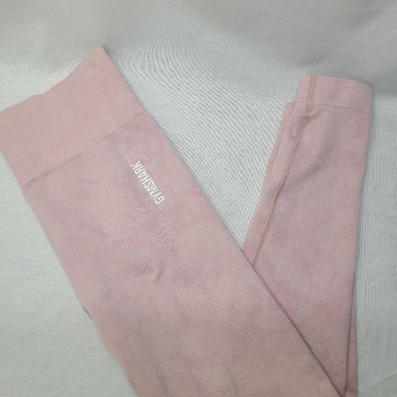 Gymshark adapt seamless leggings in light pink camo- Size medium women's - Picture 3 of 8